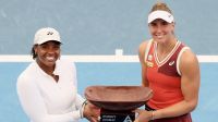 Bia Haddad e americana vencem francesas e conquistam WTA 500 de Adelaide