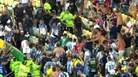 Fifa multa a CBF por briga das torcidas de Brasil e Argentina em jogo no Maracanã