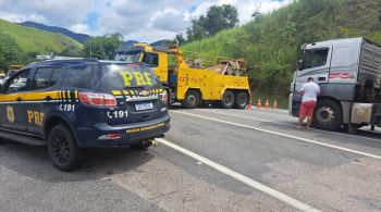 Bloqueio ocorre por um desnível na pista na região da Serra das Araras