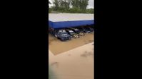 Viaturas da PM e da PRF ficam debaixo d’água em pátios na zona norte do Rio; veja imagens