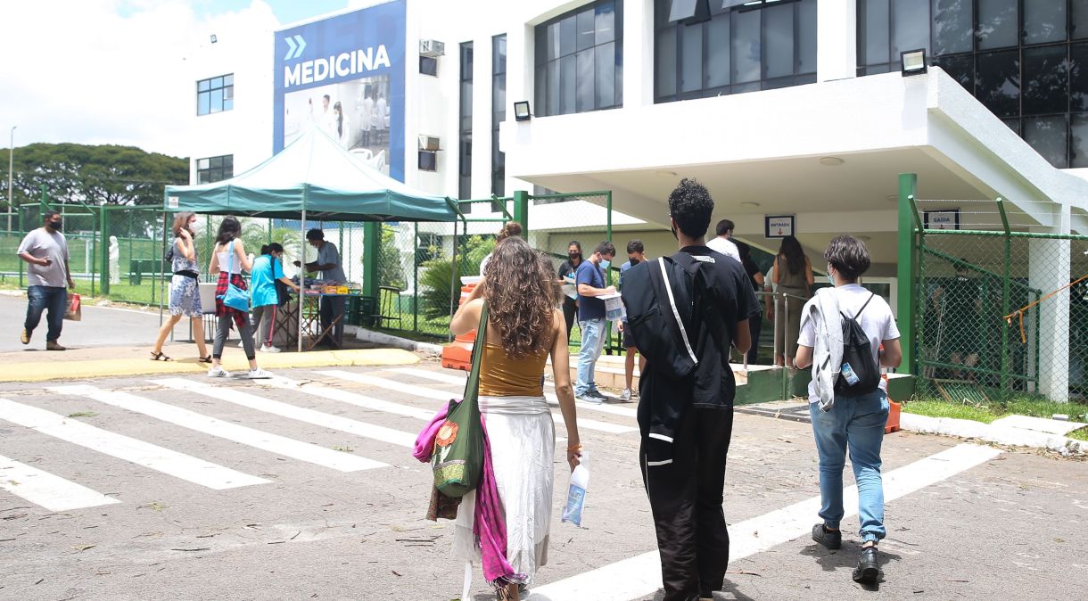 Participantes do Exame Nacional do Ensino Médio (Enem)