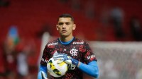 Fortaleza anuncia contratação do goleiro Santos, ex-Flamengo