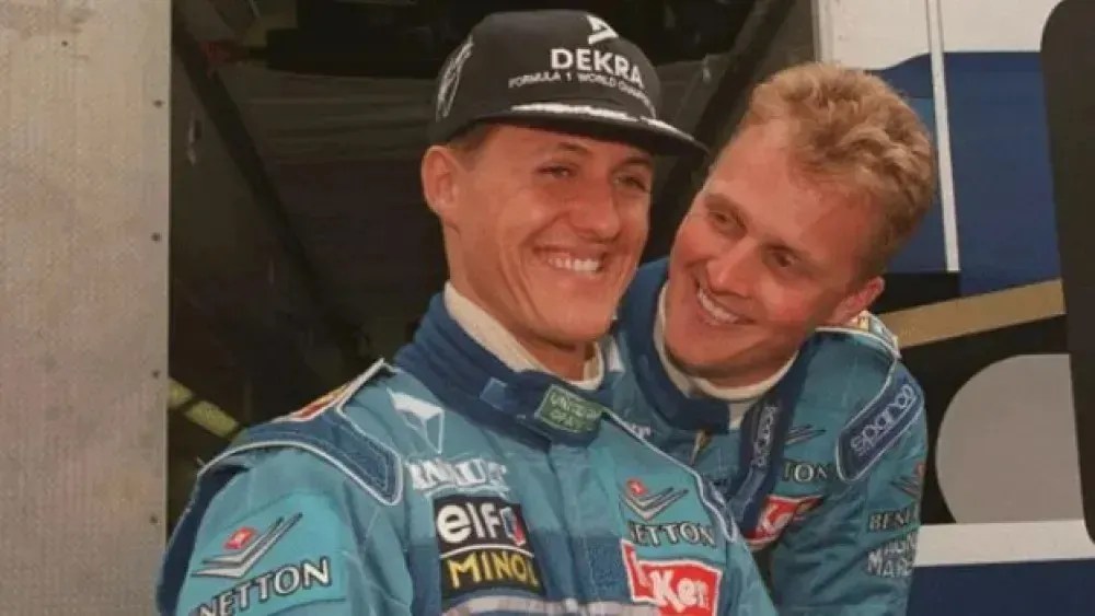 Michael Schumacher e Johnny Herbert foram companheiros de equipe na Fórmula 1