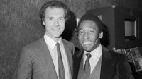 Em Nova York, Beckenbauer jogou com Pelé e foi chamado de traidor na Alemanha