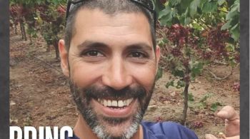Tamir Adar, de 38 anos, foi levado de comunidade em Israel e estava em cativeiro na Faixa de Gaza 