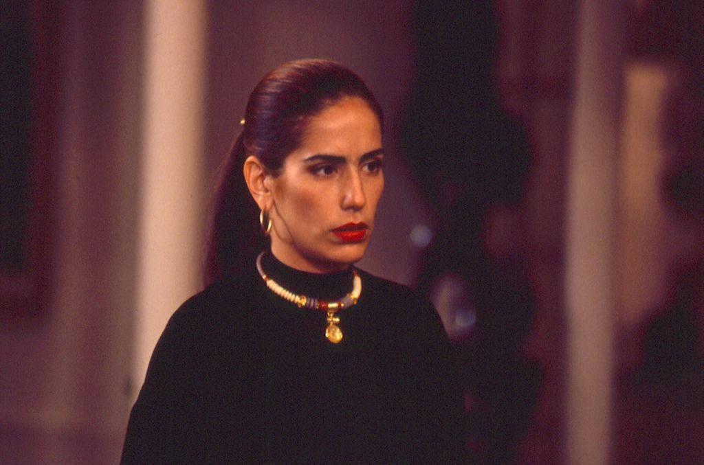 Gloria Pires viveu as gêmeas Ruth e Raquel em "Mulheres de Areia", de 1993