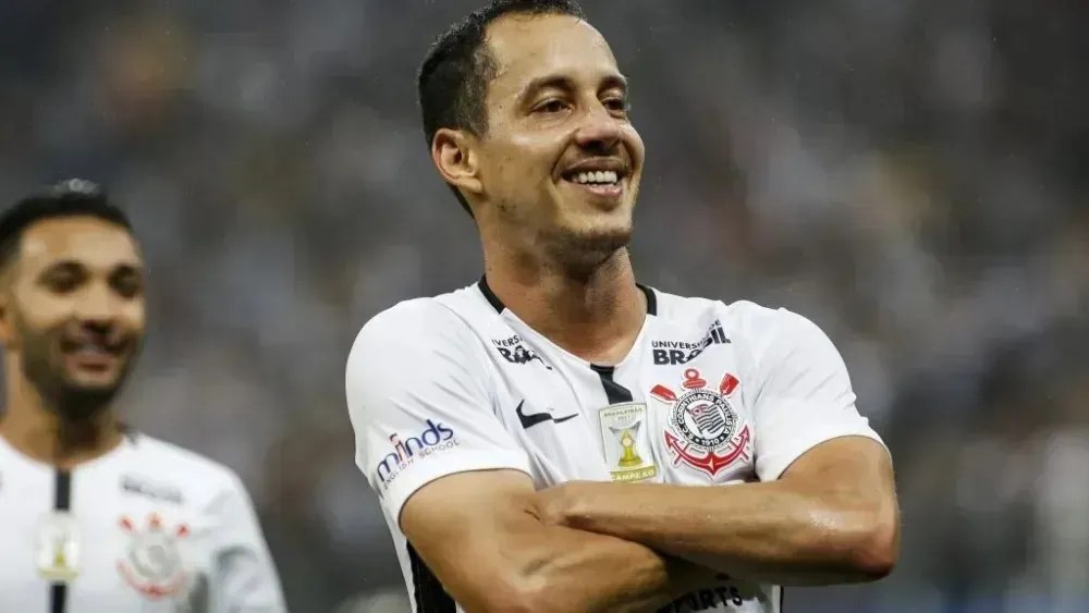 Rodriguinho conquistou quatro títulos com a camisa do Corinthians
