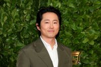 Steven Yeun abandona "Thunderbolts", mas ainda quer fazer um filme da Marvel