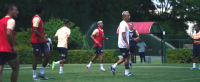 Reforço do São Paulo marca golaço em treino; veja