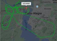 Tempestade faz avião dar sete voltas antes de pousar em Porto Alegre