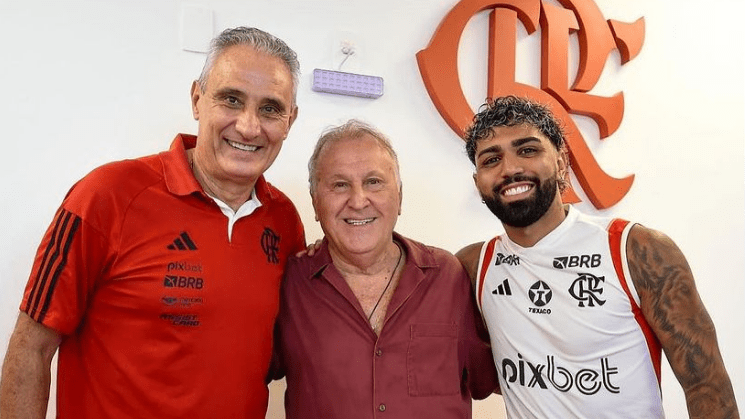 Zico se encontra com Gabigol e Tite em visita ao Flamengo