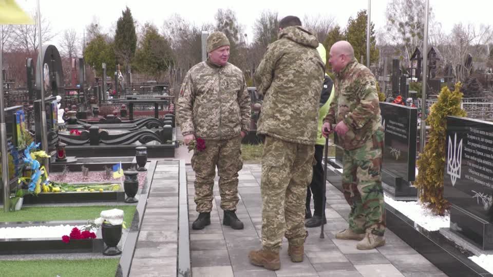 Homenagens na cidade Bucha pelos dois anos de guerra na Ucrânia