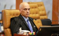 Defesa de Bolsonaro alega parcialidade e pede afastamento de Moraes de inquérito