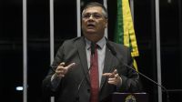 Dino vai apresentar PEC para punir juízes e militares que cometerem delitos graves com expulsão sem salário