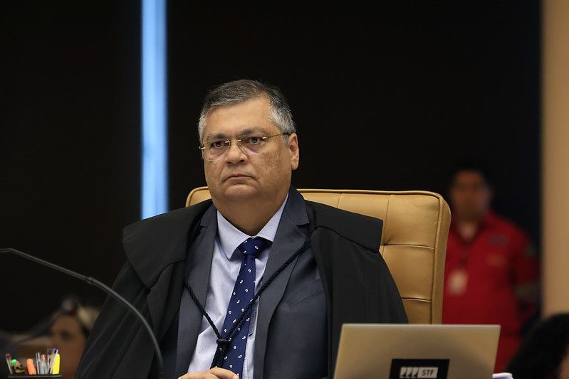 Dino rejeitou pedido da defesa de Bolsonaro contra multa
