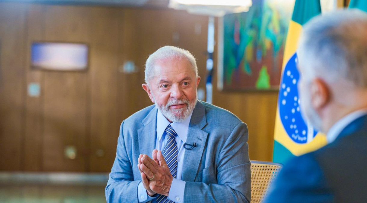 O presidente Luiz Inácio Lula da Silva (PT) concedeu entrevista à RedeTV