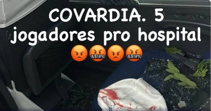Imagem de rede social do atacante Yago Pikachu com sangue no ônibus do Fortaleza