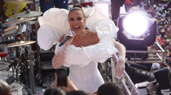 Cantora teve problemas no trio elétrico durante o Carnaval da capital baiana