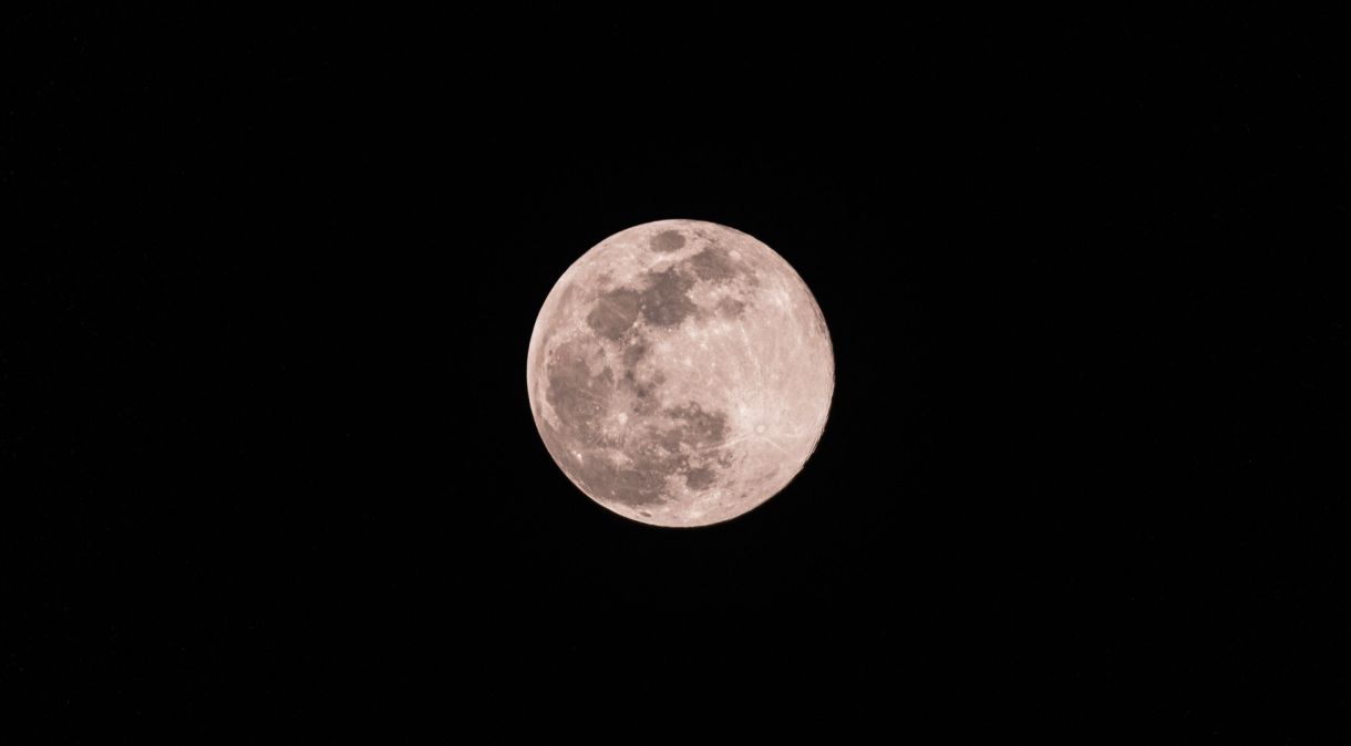 Lua cheia fotografada na Índia