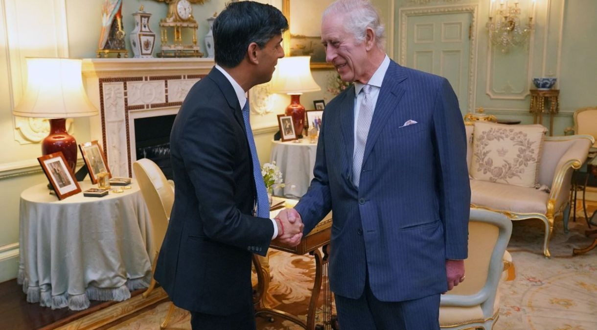 Rei Charles recebe Rishi Sunak no Palácio Buckingham