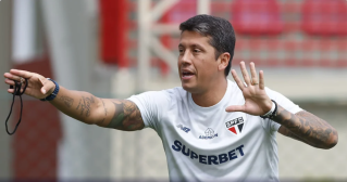 Novo técnico! Vitória oficializa acerto com Thiago Carpini, ex-São Paulo