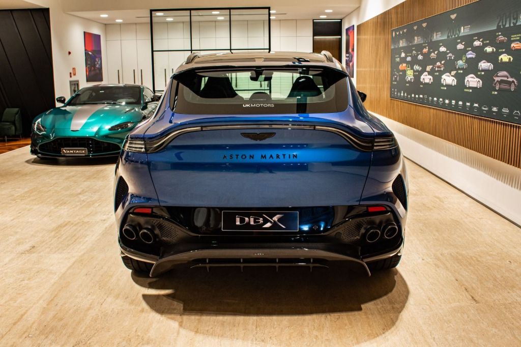 Dupla de carros de segurança da Aston martin na F1 pode ser comprada no Brasil