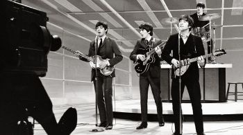 Mais de 70 milhões de espectadores acompanharam a transmissão do programa "The Ed Sullivan Show" em 9 de fevereiro de 1964