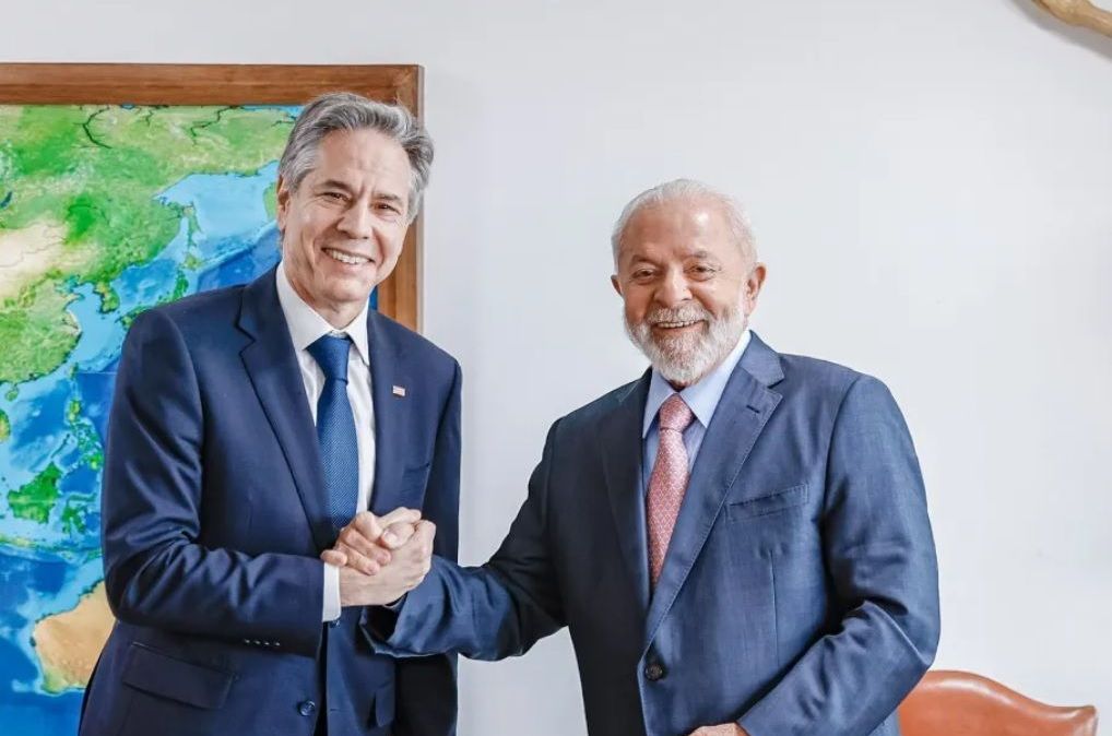 Secretário de Estado dos EUA, Antony Blinken, e presidente Luiz Inácio Lula da Silva (PT)