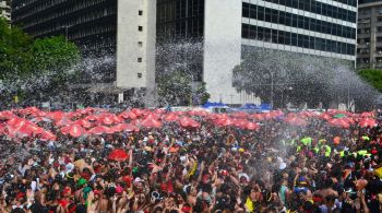 Folia continua pela capital fluminense neste sábado (17) e domingo (18); confira a lista de bloquinhos