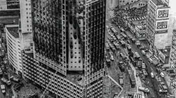 Em 1º de fevereiro de 1974, o fogo teve início no 12º andar, ocupado pelo Banco Crefisul, resultado de um curto-circuito no sistema de refrigeração