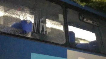 Ação aconteceu durante passagem do ônibus do Palmeiras em frente ao hotel onde a equipe do São Paulo está hospedada