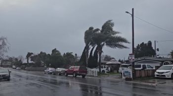 Fenômeno conhecido como rio atmosférico trará chuvas fortes, deslizamento de terra e inundações nas principais cidades do estado. Los Angeles e San Diego devem ser dois dos locais mais atingidos