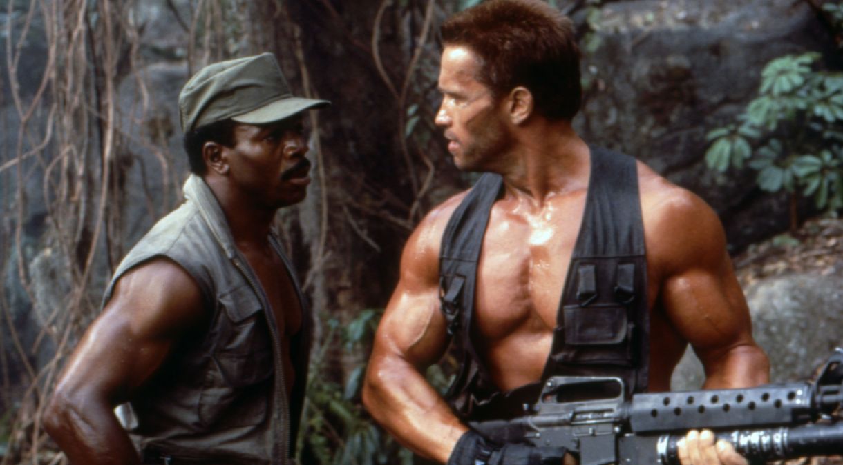 Carl Weathers e Arnold Schwarzenegger em "O Predador" (1987)