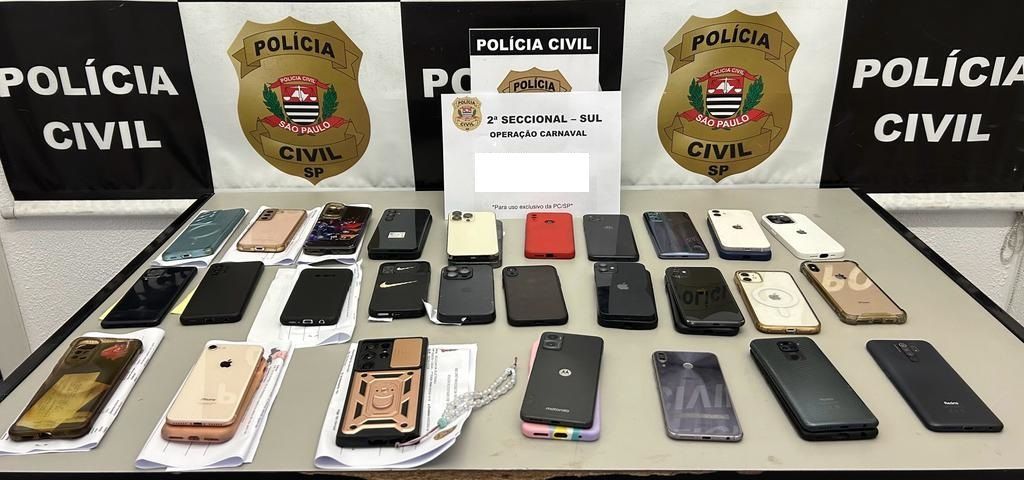 Aparelhos apreendidos pela Polícia Civil durantes blocos de Carnaval.