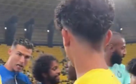 Filho de Cristiano Ronaldo toma "bronca" do pai antes da vitória do Al Nassr