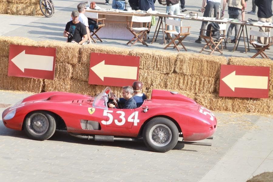 Réplica de Ferrari 335 S no filme Ferrari