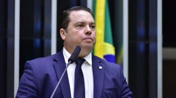 Parlamentares querem que o presidente seja intimado a prestar depoimento na Corte internacional