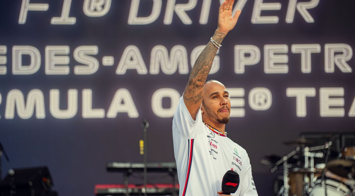 Lewis Hamilton na 6ª temporada de "F1: Dirigir Para Viver"