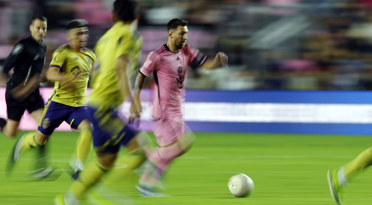 Lionel Messi em ação contra o Real Salt Lake