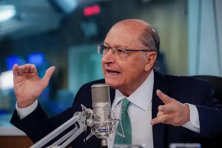 O vice-presidente da República, Geraldo Alckmin, em entrevista ao programa "Bom Dia, Ministro"