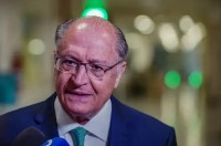 Alckmin: dólar vai cair e Haddad tem feito um bom trabalho