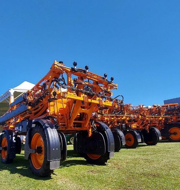 Além das exposições e demonstrações de maquinários e equipamentos agrícolas, o evento é reconhecido pelos painéis e palestras