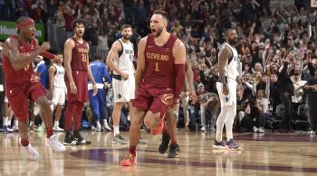 Cavs venceram o Dallas Mavericks por 121 a 119 na noite desta terça (27)