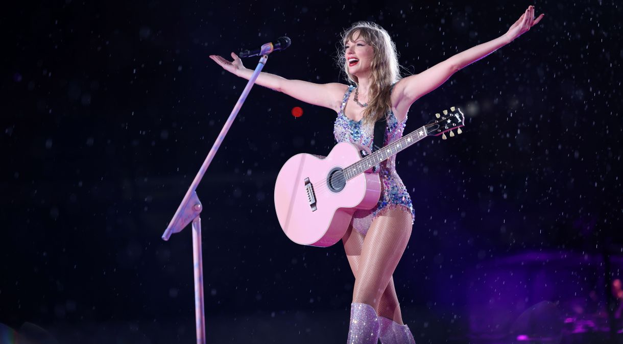 Taylor Swift durante show no Rio de Janeiro em 19 de novembro de 2023
