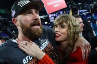 Super Bowl gera apostas inusitadas com Taylor Swift e Travis Kelce; veja