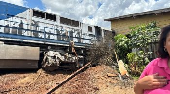 Segundo o Corpo de Bombeiros, ninguém ficou ferido; após o impacto da batida, ainda houve vazamento de combustível no local