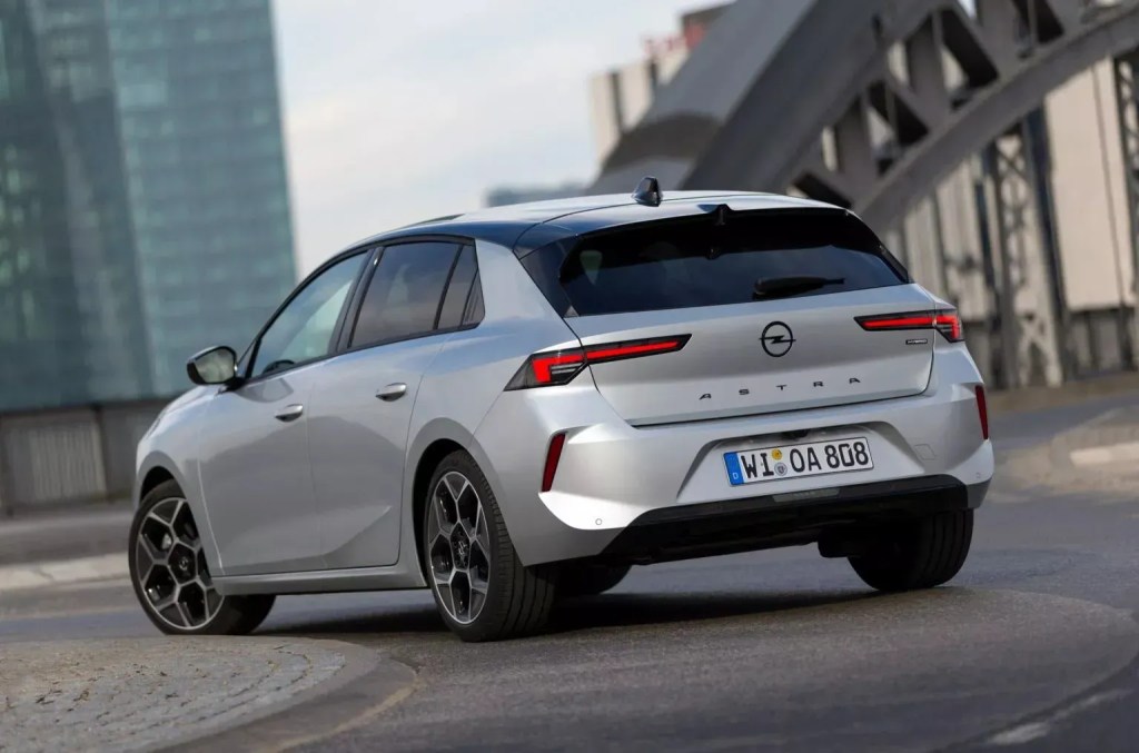 Opel Astra Híbrido leve
