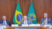 Lula veta ministros de anunciarem novos programas até "limparem" agenda