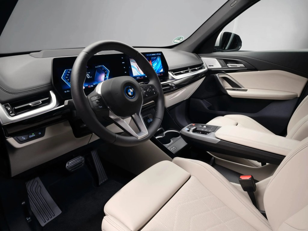 BMW iX1eDrive20 xLine interior