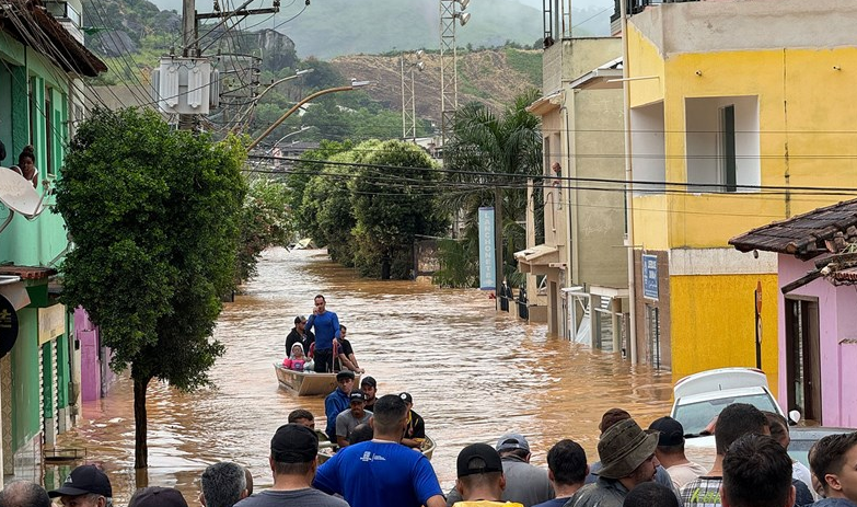 Cidades do sul do Espírito Santo foram atingidas por fortes chuvas no sábado (23)